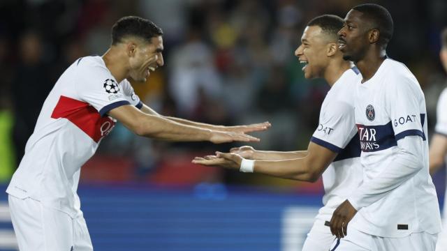 Hakimi felicita a Mbappé