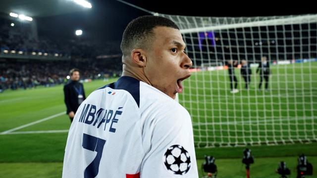 Kylian Mbappé celebra en Montjuïc el pase a semis de la Champions League 2023/2024