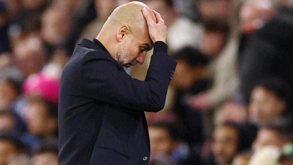 Pep Guardiola se lamenta de una ocasión fallada del City.