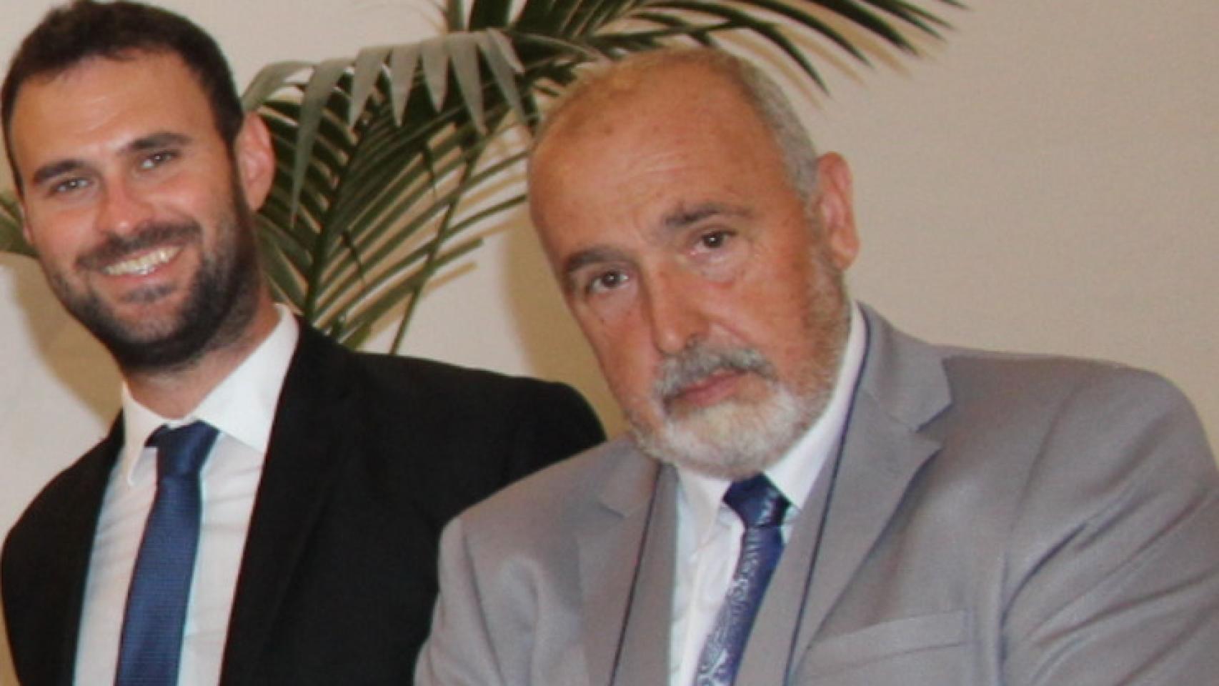 Enrique García, el fallecido alcalde de Alatoz, a la derecha en primer plano. Foto: PP de Albacete.