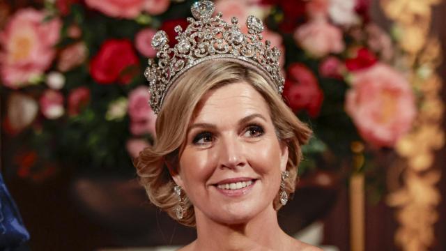 La Reina ha elegido la tiara de los Estuardos.