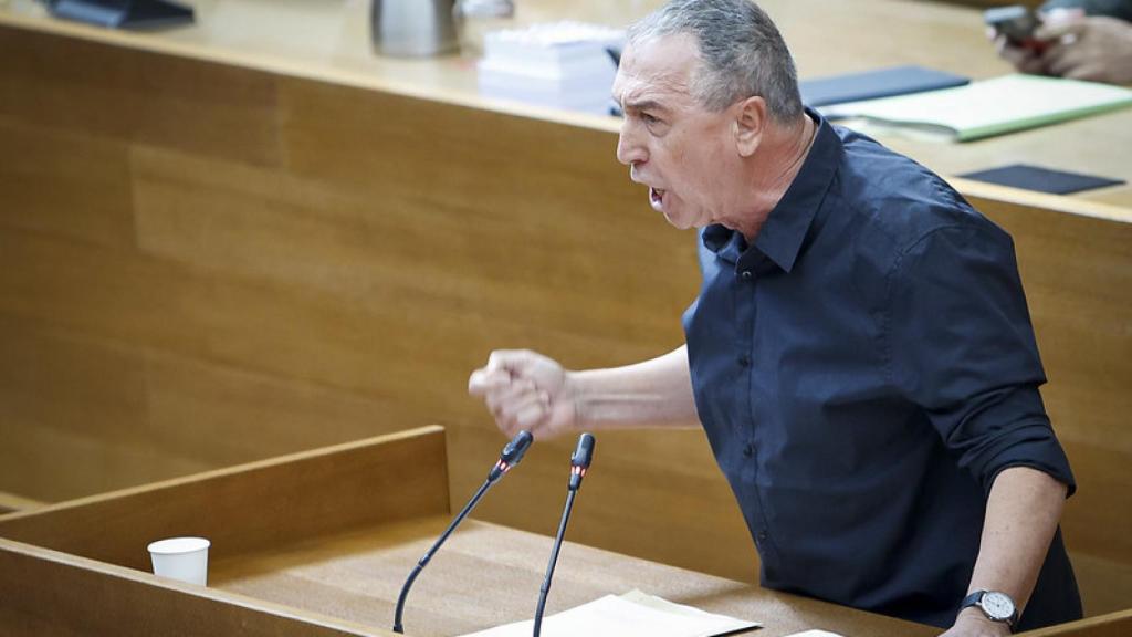 El portavoz de Compromís, Joan Ribó, durante la sesión de control este jueves