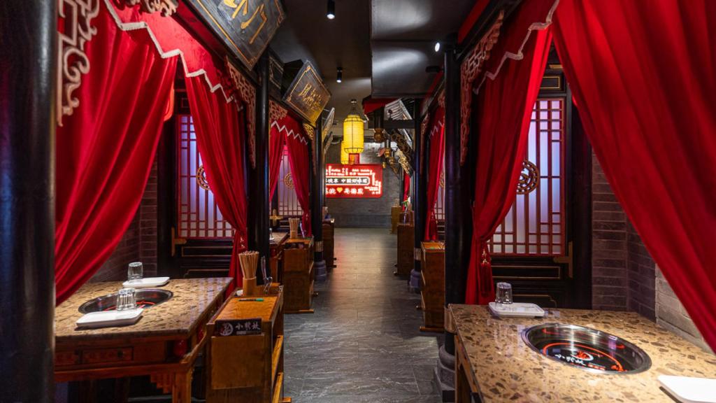 Interior del nuevo Xiaolongkan Hot Pot.