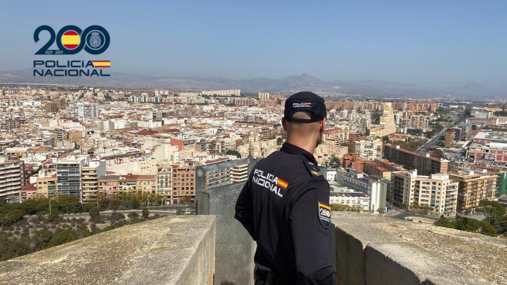 Un agente de la Policía Nacional, en una imagen de archivo.