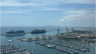 Imagen de archivo de una triple escala en el Puerto de Alicante.