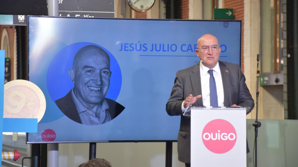 El alcalde de Valladolid, Jesús Julio Carnero, en la inauguración de la línea Madrid- Segovia-Valladolid