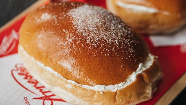 Bollos de mantequilla, así son y aquí puedes conseguir el emblema dulce bilbaíno