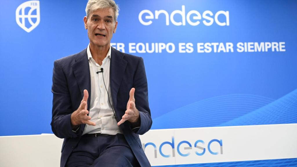 Antonio Martín, presidente de la ACB, en la renovación del acuerdo con Endesa