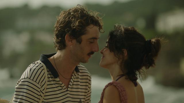 Enric Auquer y Macarena García en 'Casa en flames', de Dani de la Orden