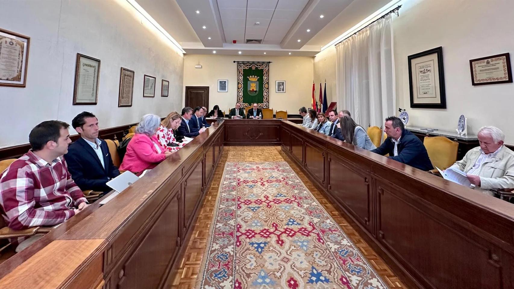 Comisión de Seguimiento del AVE. Foto: Ayuntamiento de Talavera.