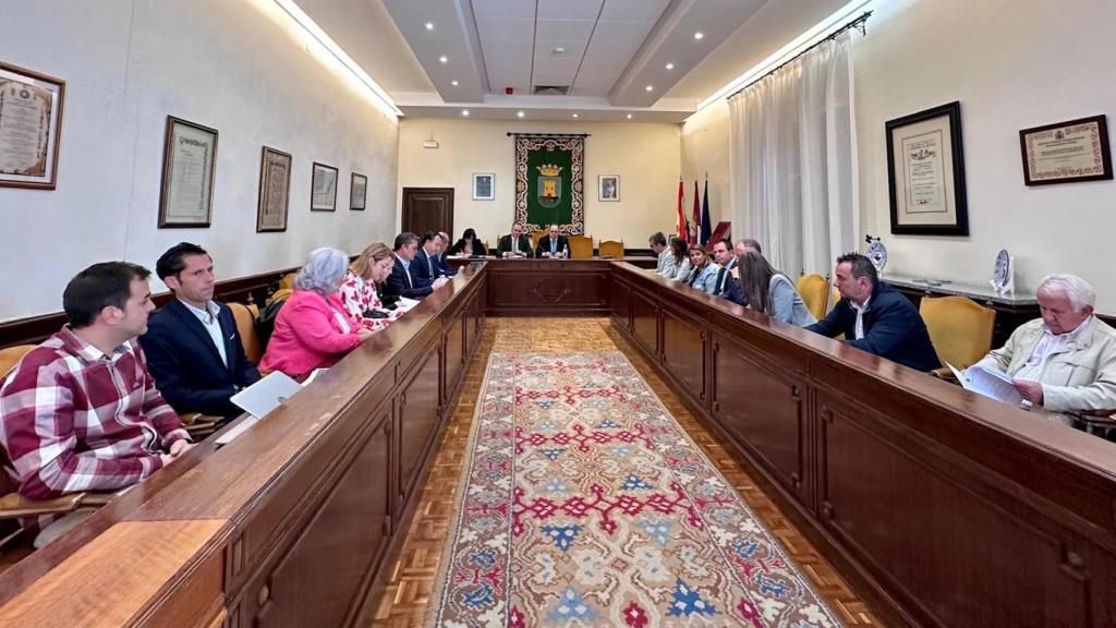 Comisión de Seguimiento del AVE. Foto: Ayuntamiento de Talavera.