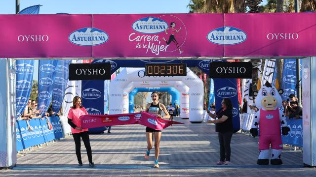 Alicia Álvarez, ganadora de la XX Carrera de la Mujer en Valencia
