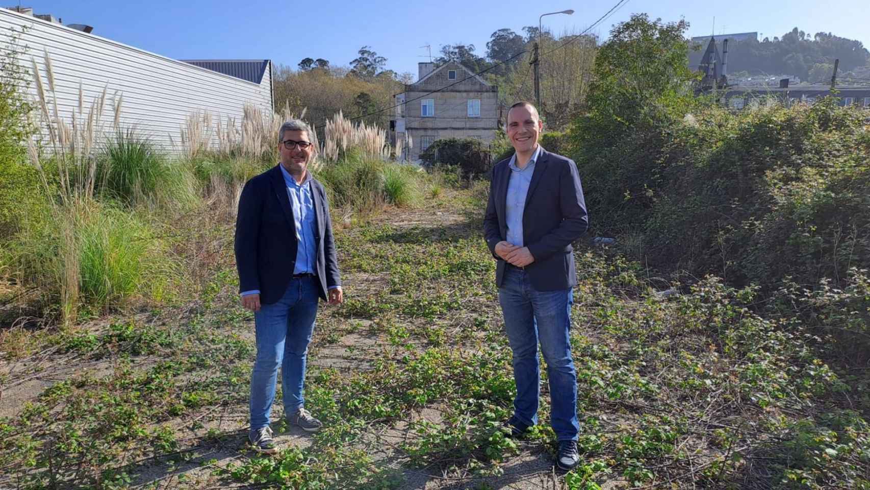 Los concejales populares Miguel Martín y Fernando González Abeijón.