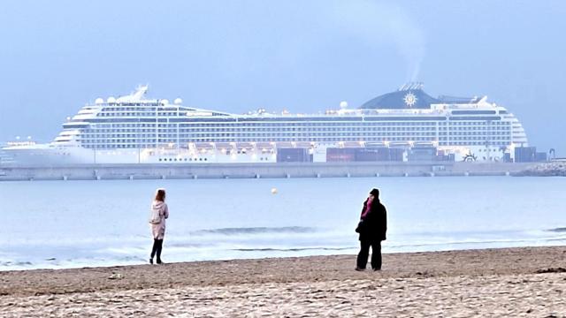Crucero de MSC atracado en el Puerto de Valencia. EE
