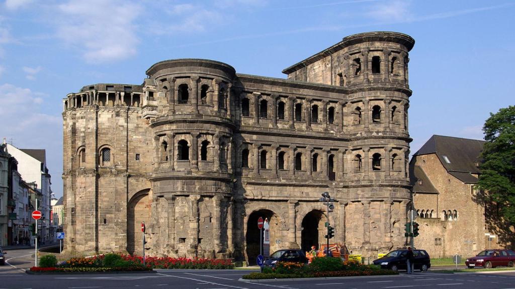 Porta Nigra.