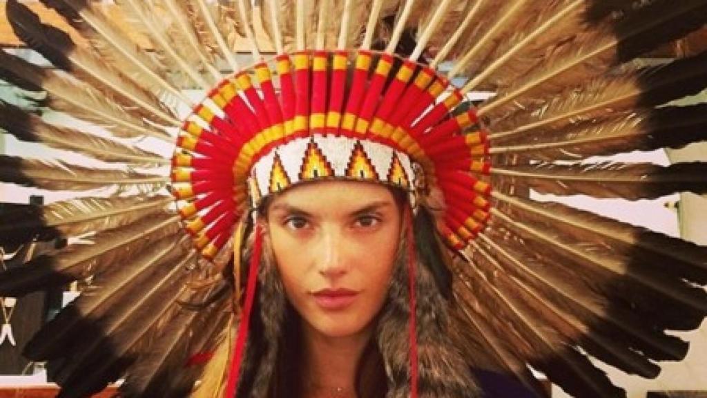 Alessandra Ambrosio su polémica imagen de Instagram en 2014.