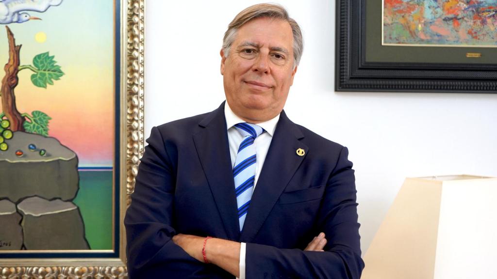 José Carlos Escribano en su despacho en la Cámara de Comercio de Málaga.