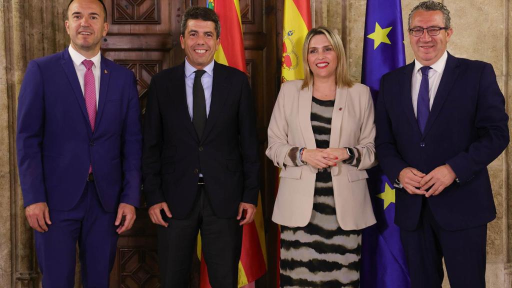 Firma entre la Generalitat y la Diputación por la transparencia de la provincia.