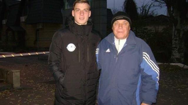 Adrey Lunin con su primer entrenador, Iván Manko.