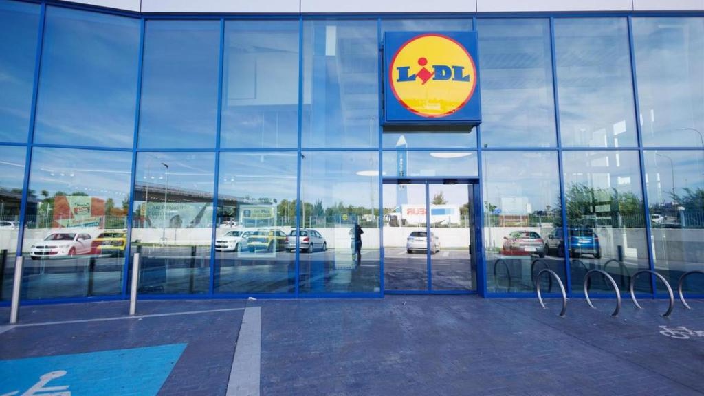 Puerta de entrada Lidl.