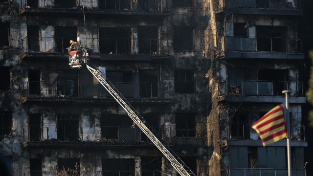 La Asociación de Propietarios Afectados por el incendio de Campanar nace con el fin de reconstruir el edificio