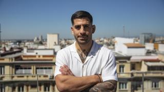 Ilia Topuria posa para la cámara de EL ESPAÑOL