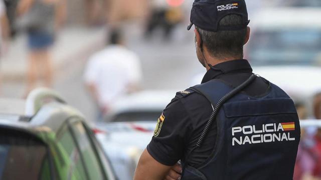Agente de la Policía Nacional.