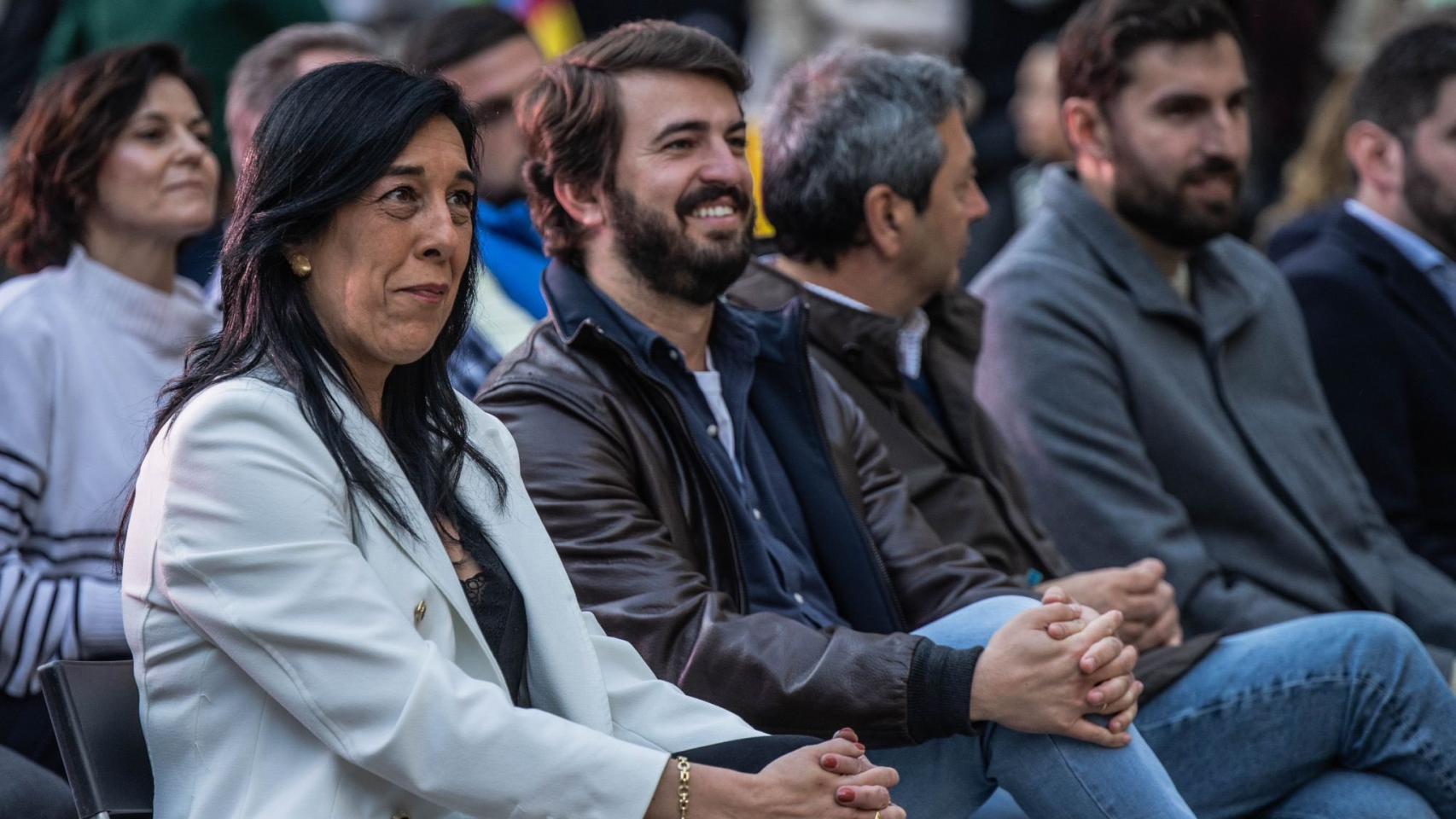 Juan García- Gallardo con Amaia Martínez, candidata de Vox a las elecciones vascas