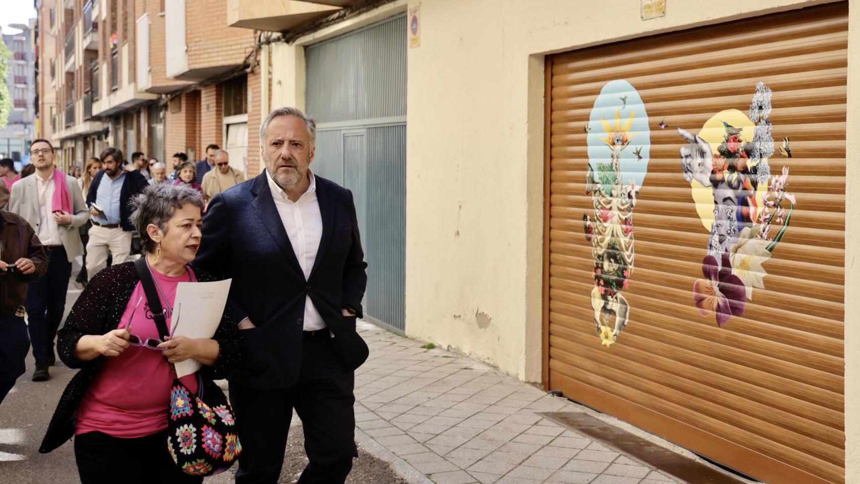 El presidente de las Cortes de Castilla y León, Carlos Pollán, participa en la entrega de la XIV edición de los Premios Festival Galería Urbana Barrio del Oeste.