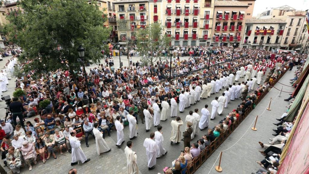 Procesión del Corpus a su paso por Zocodover.