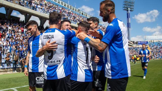 El Hércules celebrando un gol ante la Peña Deportiva.