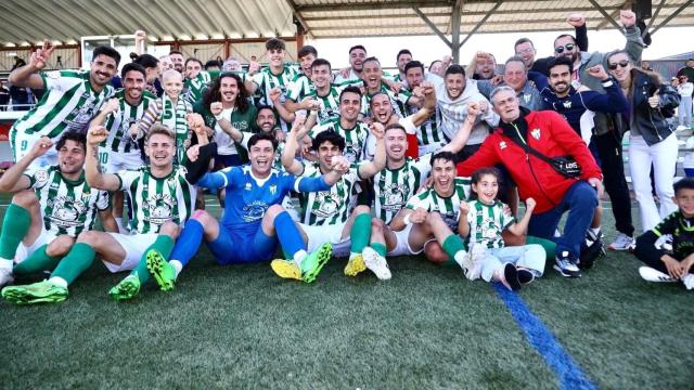 El CD Guijuelo celebra su participación en los Play-Off de Segunda RFE