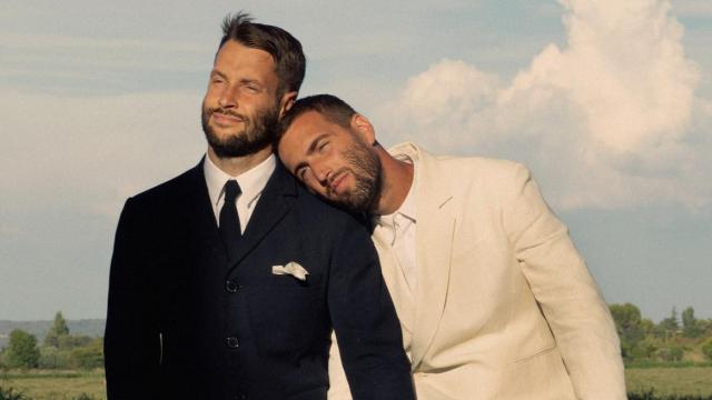 Simon Porte Jacquemus y su marido, Marco Maestri, el día de su boda.