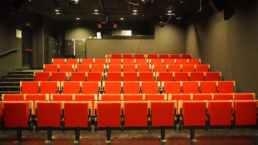 El nuevo teatro de la Sociedad Cervantina