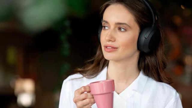 Con cancelación de ruido y micrófono: así son estos auriculares inalámbricos rebajados durante los Días Naranjas de PcComponentes