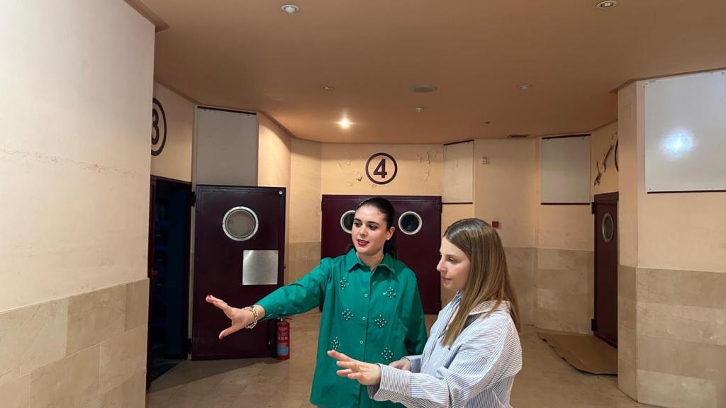 Las concejalas de Cultura y de Urbanismo de Alicante, Nayma Beldjilali y Rocío Gómez.
