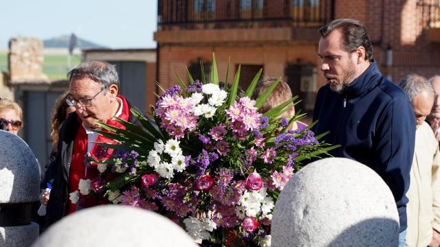 El ministro de Transportes y Movilidad Sostenible, Óscar Puente, participa en el Día de la Comunidad en Villalar de los Comuneros (Valladolid)