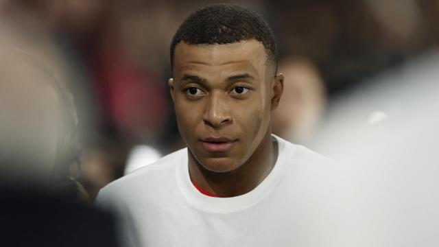 Kylian Mbappé, antes del partido frente al Olympique de Lyon.