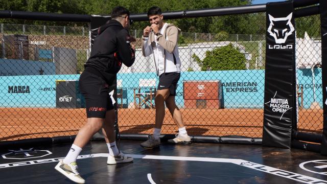 Ilia Topuria se enfrenta a Carlos Alcaraz.