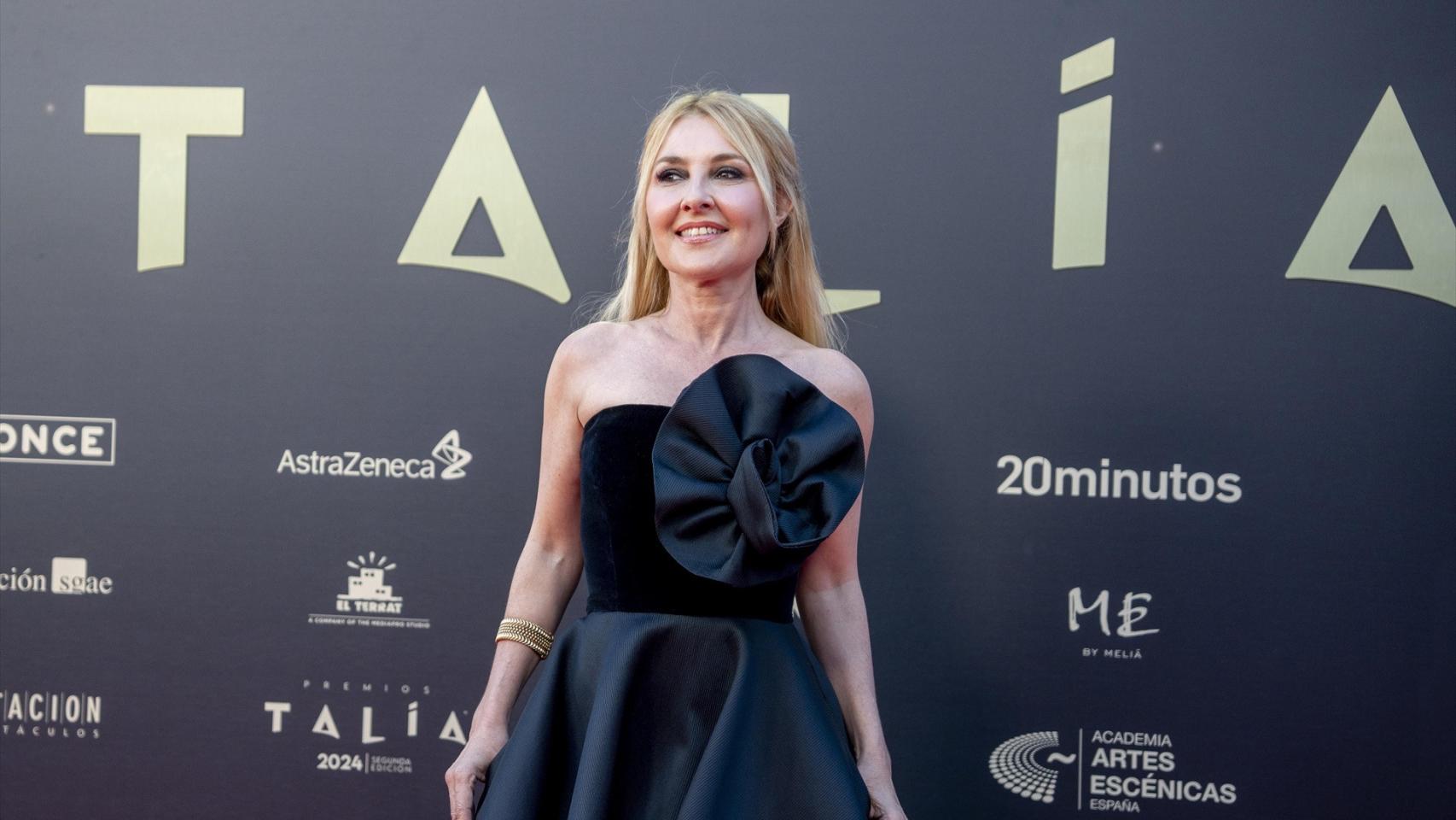 La presidenta de la Academia de las Artes Escénicas de España, Cayetana Guillén Cuervo posa durante la alfombra roja de los Premios Talía 2024. Foto: Gabriel Luengas / Europa Press