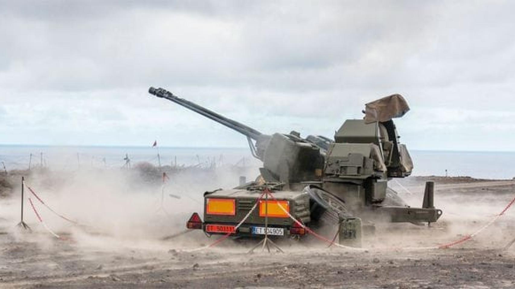 Ejercicio de tiro de una de las piezas de 35/90 del Ejército, como las que previsiblemente se enviarán a Ucrania.