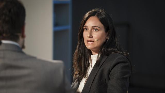 Paola Freire Gómez-Chao, empresaria, chef, pastelera y creadora de la cuenta de Instagram Foodtropia, durante su intervención bajo el título 'El estímulo de comer bien'; en la primera jornada del III Foro Económico Español en Galicia 'La Galicia que viene'.