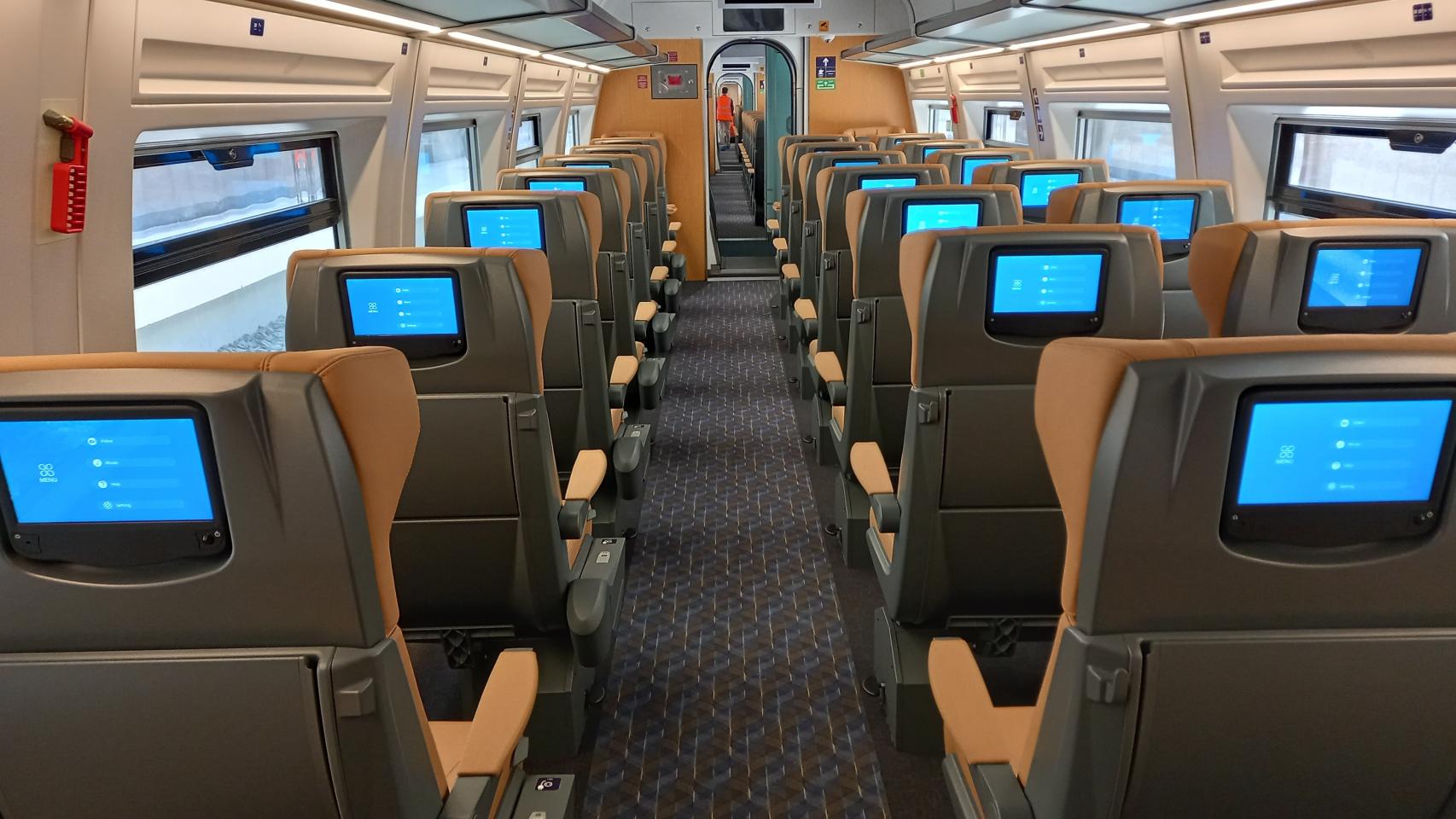 Interior de un tren de Talgo en Egipto.