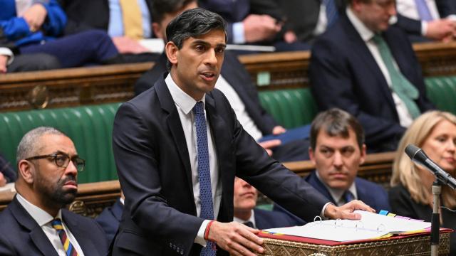 Rishi Sunak en el Parlamento británico.