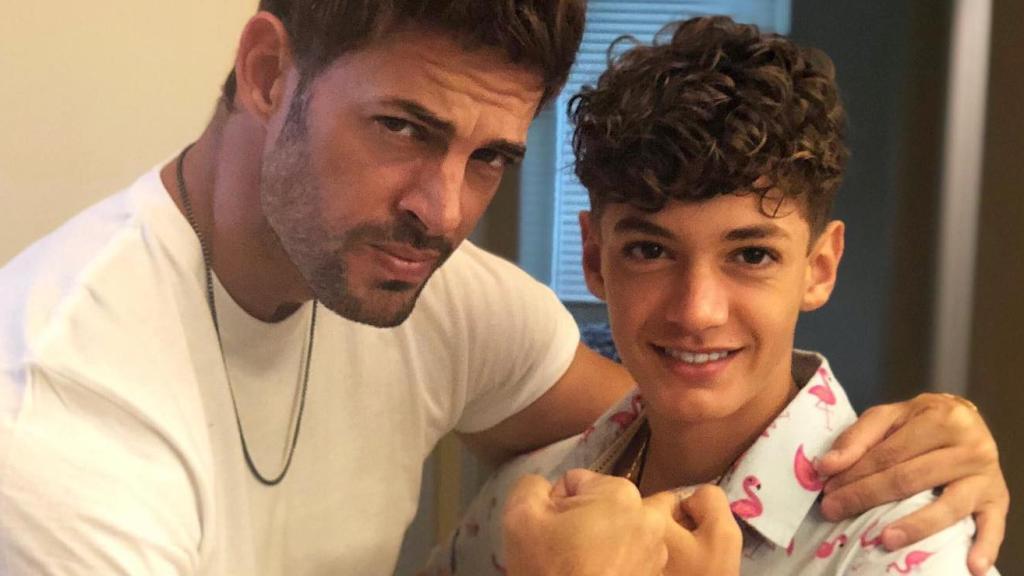 William Levy junto a su hijo, en una imagen de sus redes sociales.