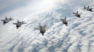 Formación de cazas F-35