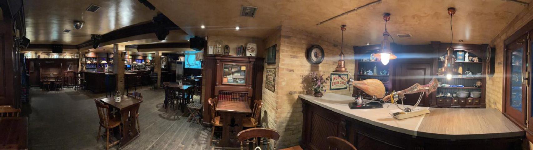 Panorámica de la taberna