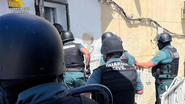 Un momento del asalto a una casa dentro de la operación Ghetel.