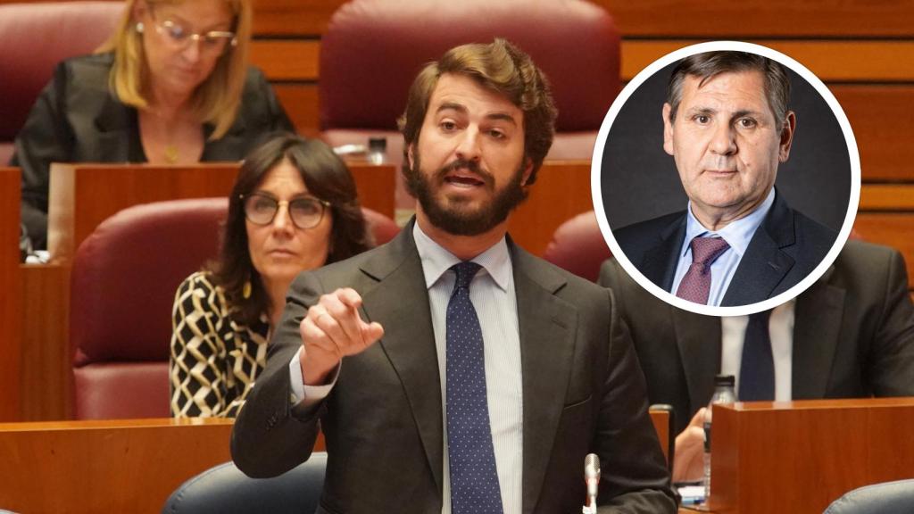 Gallardo junto a la imagen del procurador Carrera Noriega