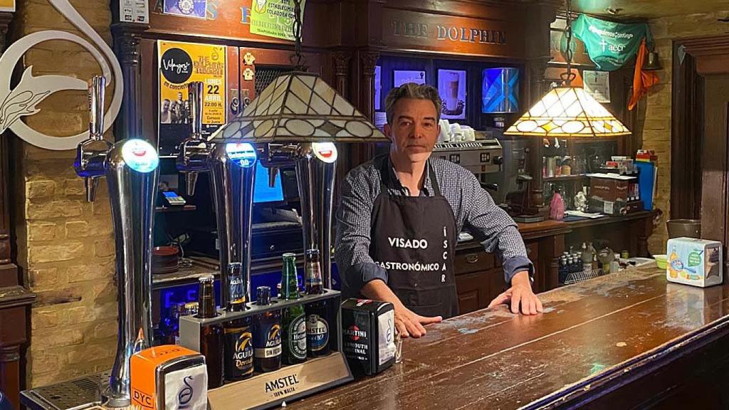 Juan Carlos en The Dolphins Tavern, en Íscar